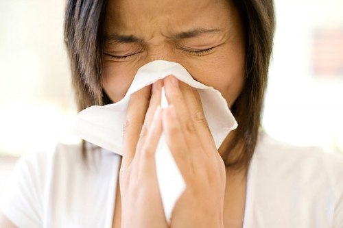 Chảy dịch thường xuyên là dấu hiệu của viêm xoang mũi